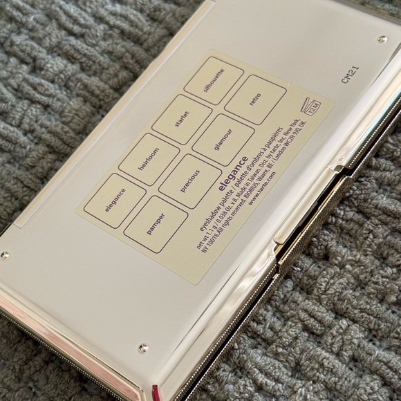 NEW NEW NEW Tarte Eyeshadow Palette with Rich Plum and Neutral Tones - Picture 4 of 5